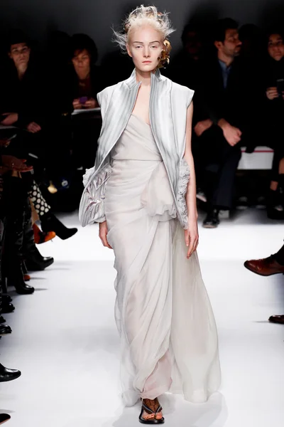 Look 4